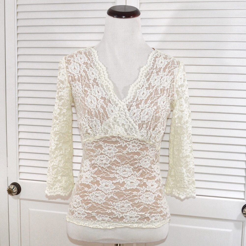 CAbi Lace 3/4 Quarter Sleeve Top. Size S